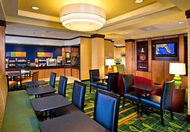 Fairfield Inn & Suites לייק סיטי מסעדה תמונה