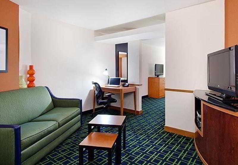 Fairfield Inn & Suites לייק סיטי מראה חיצוני תמונה